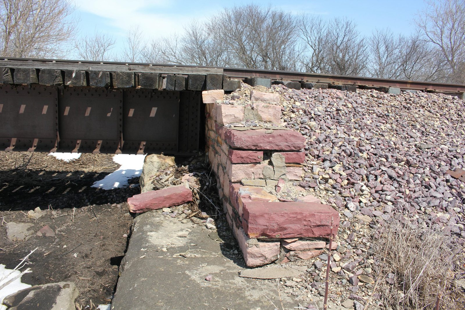 South abutment